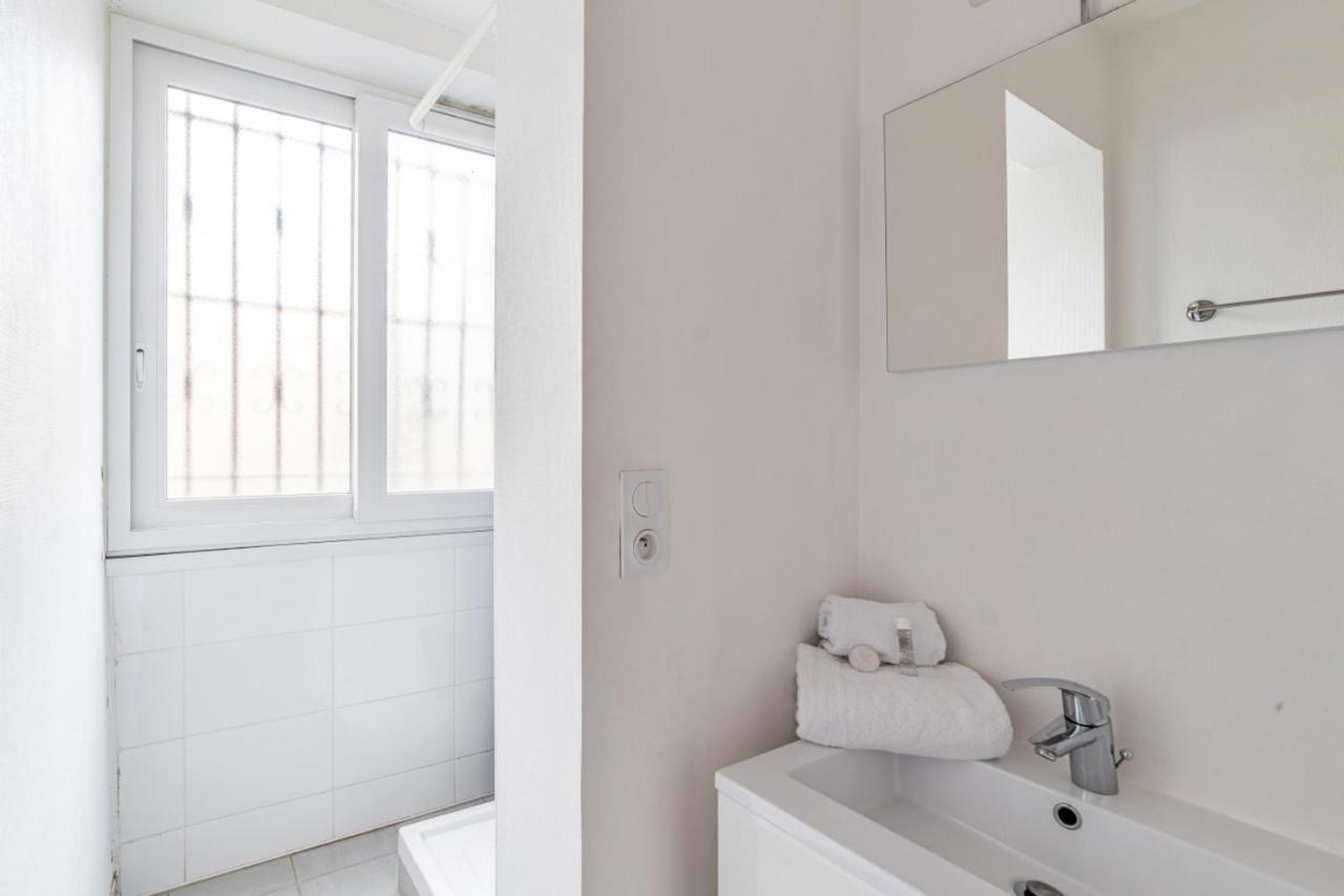 Studio Folleto - Welkeys Apartment Lyon Luaran gambar